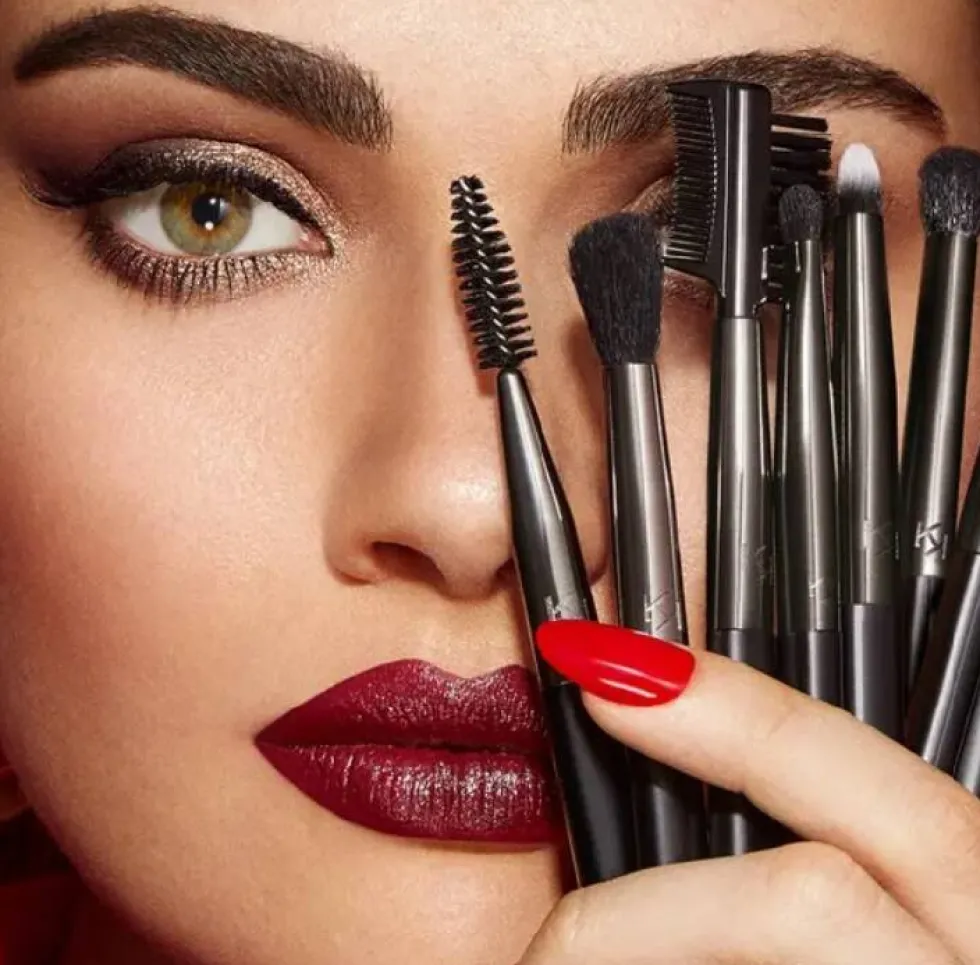 KIKO Milano Eyes 56 Round Blending Brush stożkowy pędzelek do cieniowania okolic oczu