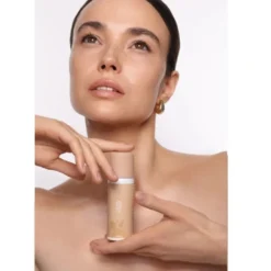 LOVRO Bubble Foundation podkład o napowietrzonej rozświetlającej formule 01 Ivory 50ml