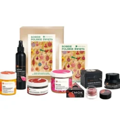 Opcja Natura Boskie Polskie Święta zestaw woda czarująca 100ml + słodki peeling do ciała 200ml + ochronne masło do ust z żurawiną 5ml + eliksir młodoścI 50ml + mus rokitnikowy do ciała 120ml + maseczka do twarzy z glinką czerwoną 100ml